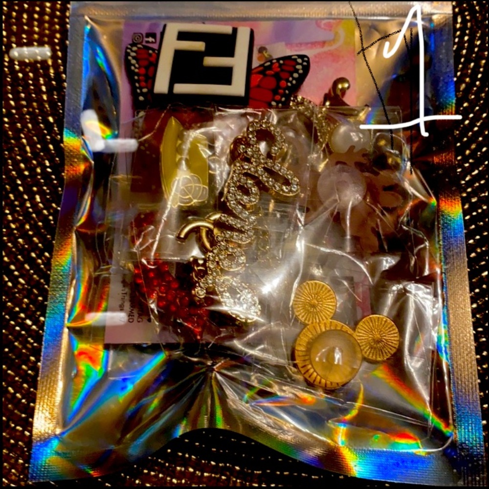 10 PC Random Croc Charm Bundle… Each bundle includes designer charms